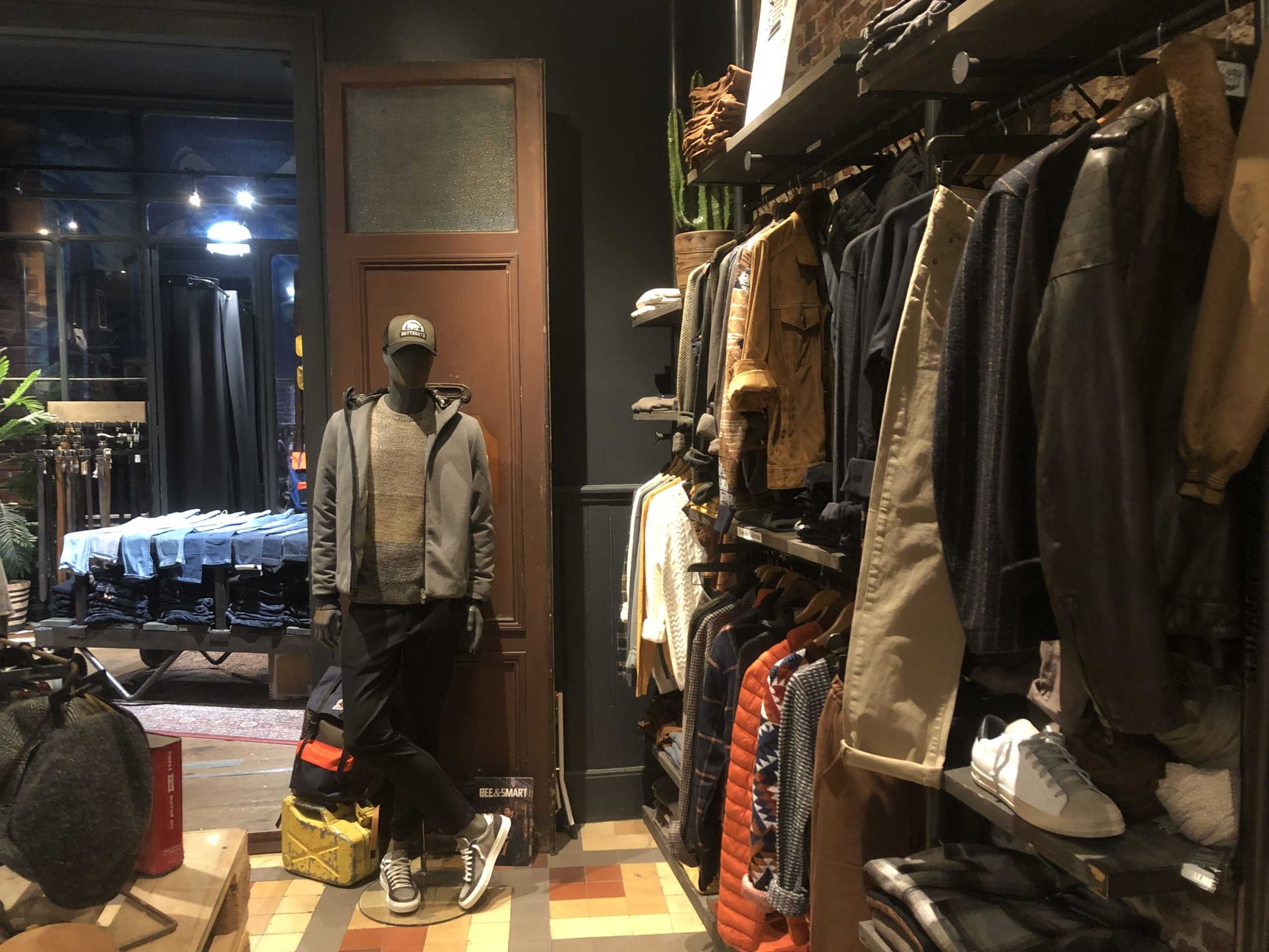 IMG-4970.jpg Vestiaire au masculin_